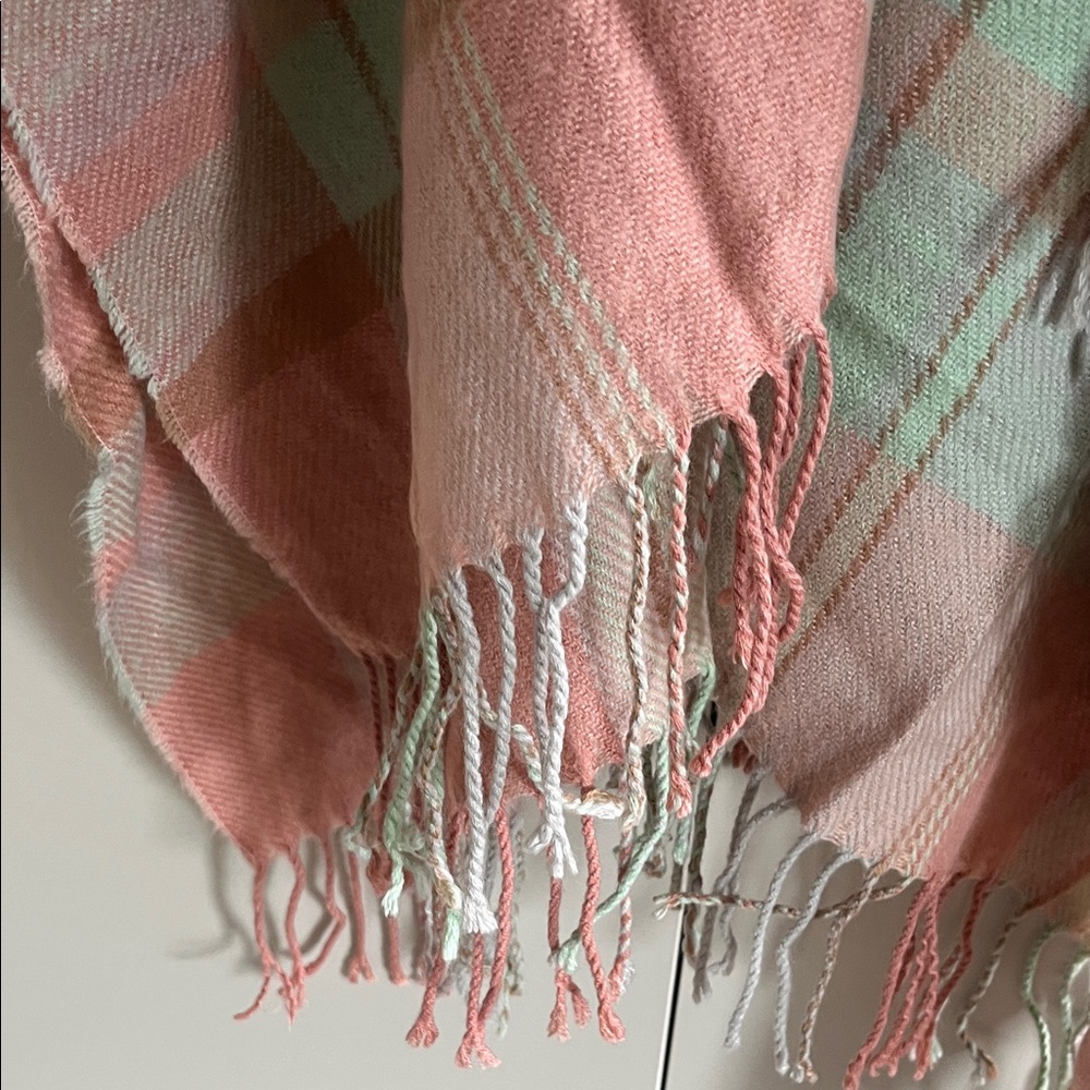 C’est Moi - Plaid Fringe Poncho - Picture 8 of 9